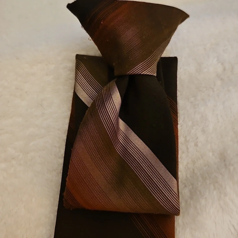 3/$30 DON LOPER 1980s Brown and Orange Striped Ombre Skinny Clip-on Tie